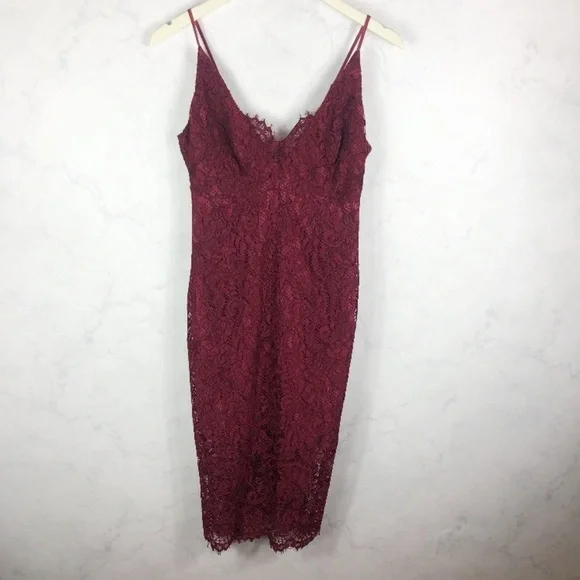 Bardot] Burgundy Lace Pencil Dress - threedaughtersproperties.com